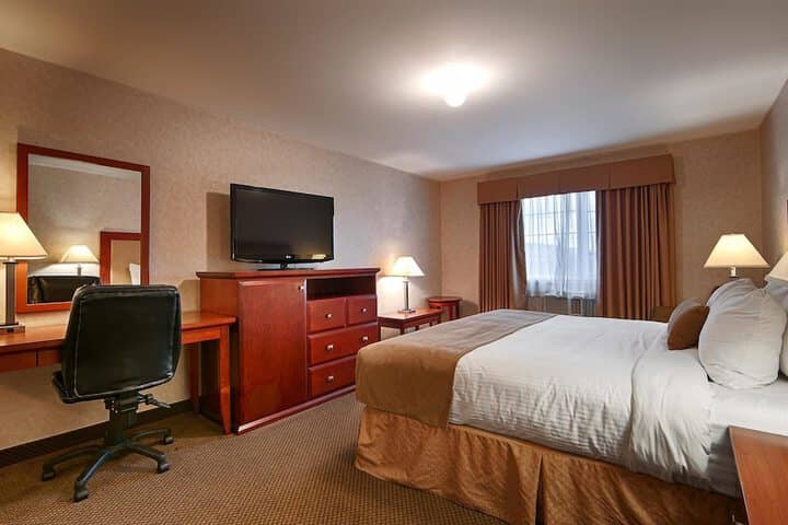 Room 4 of 38