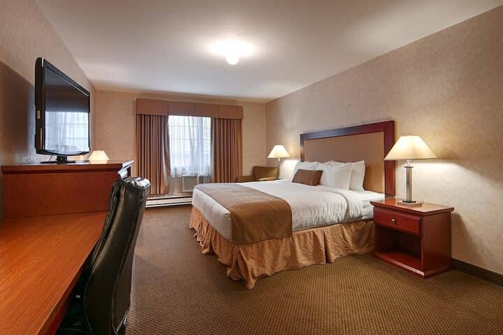 Room 3 of 38